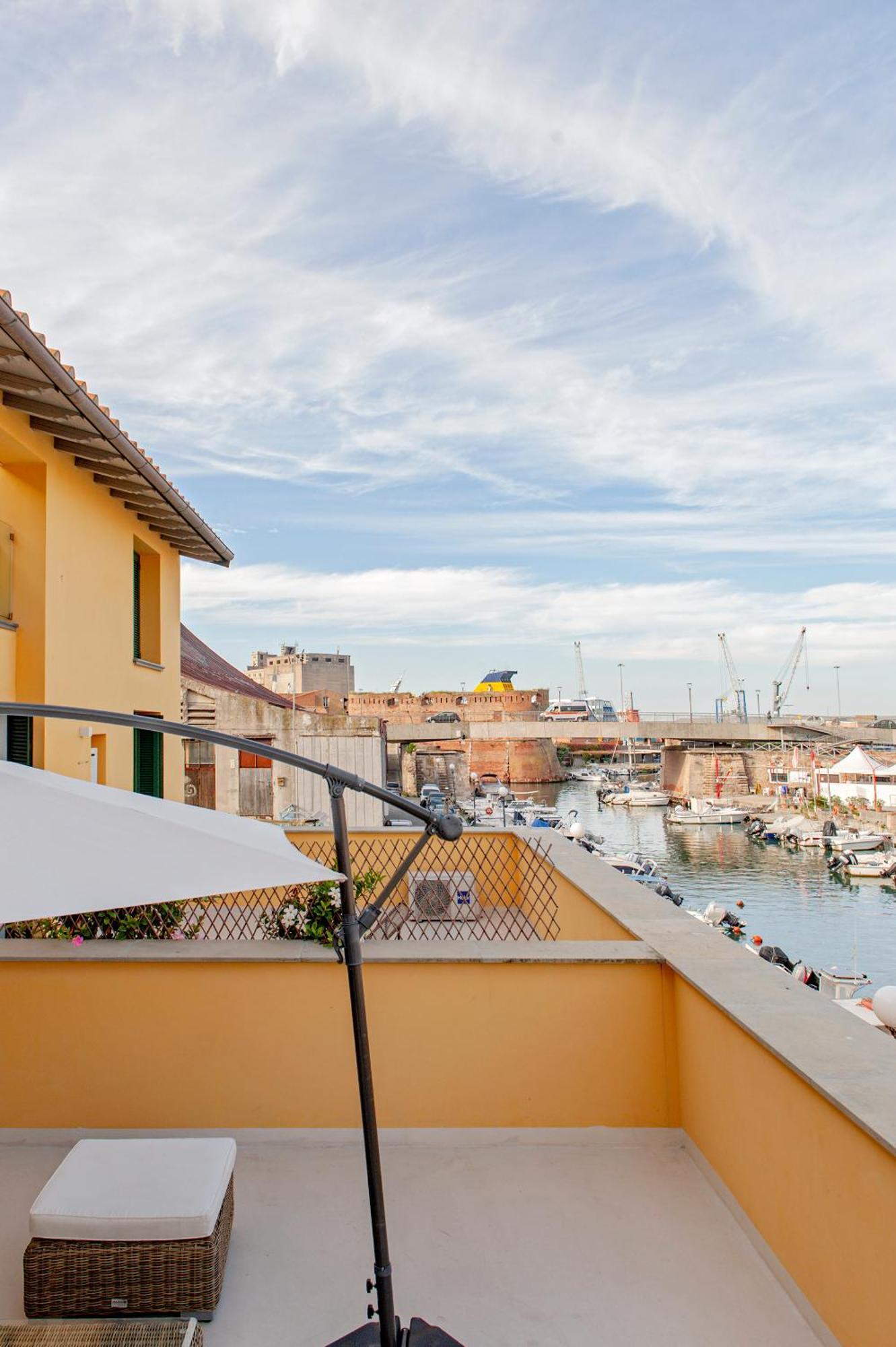 Waterfront Balcony I Grani 2 Resort Style Suite リヴォルノ エクステリア 写真